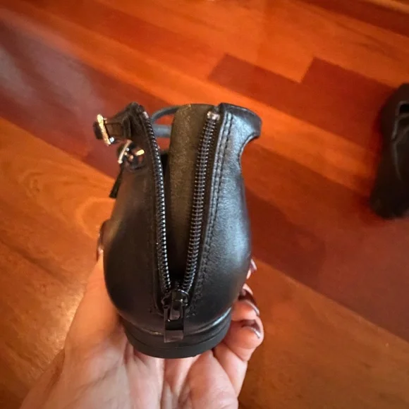 Quince Women's Italian Leather Black Strappy Ballet Flat Shoes, Size 6 - Picture 9 of 9